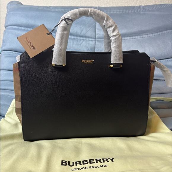 Burberry Black and Tan Banwell top handle Handbag - Picture 3 of 9
